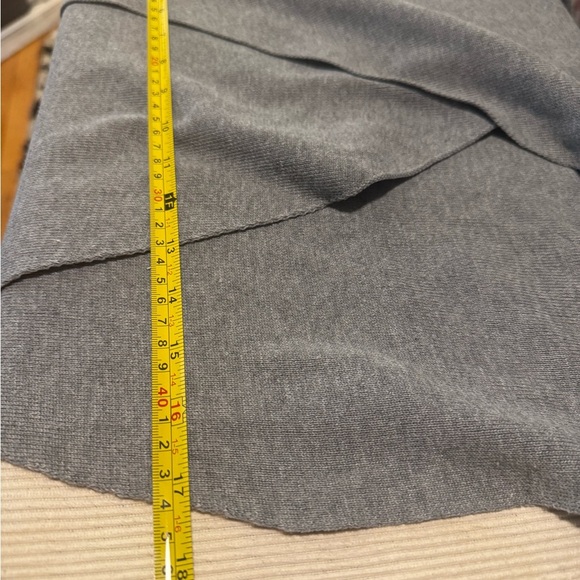 Gray Cropped Sweater and Pant Set Medium - Picture 6 of 12